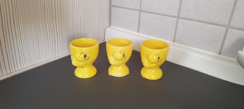 Niedliche eierbecher mit - 3,