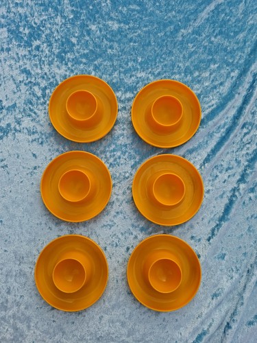 Eierbecher plastik gelb 10 - plastik,