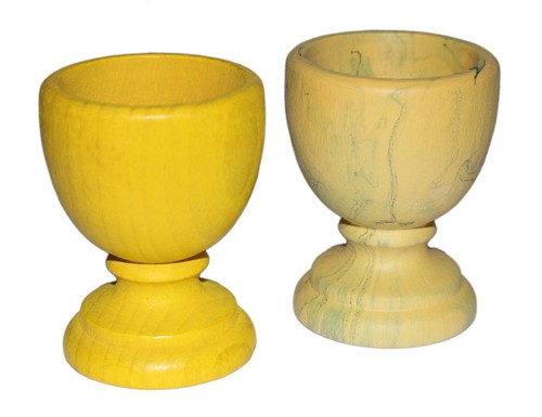 Eierbecher aus holz - eierbecher,